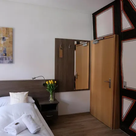 Bed & Breakfast Gaestehaus Zur Sonne